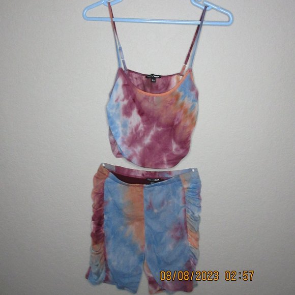 Fashion Nova tie dye 2 Piece Short Set - Picture 2 of 4